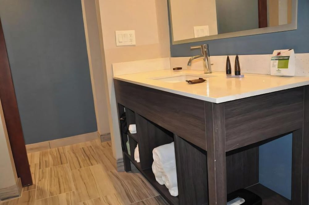 Nobile Hotel Parkway at Celebration Orlando — Hotel rooms in Kissimmee, Florida