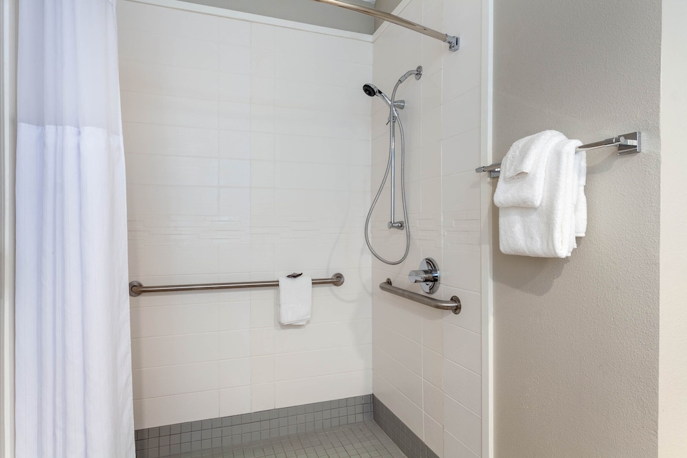 Nobile Hotel Parkway at Celebration Orlando — Hotel rooms in Kissimmee, Florida