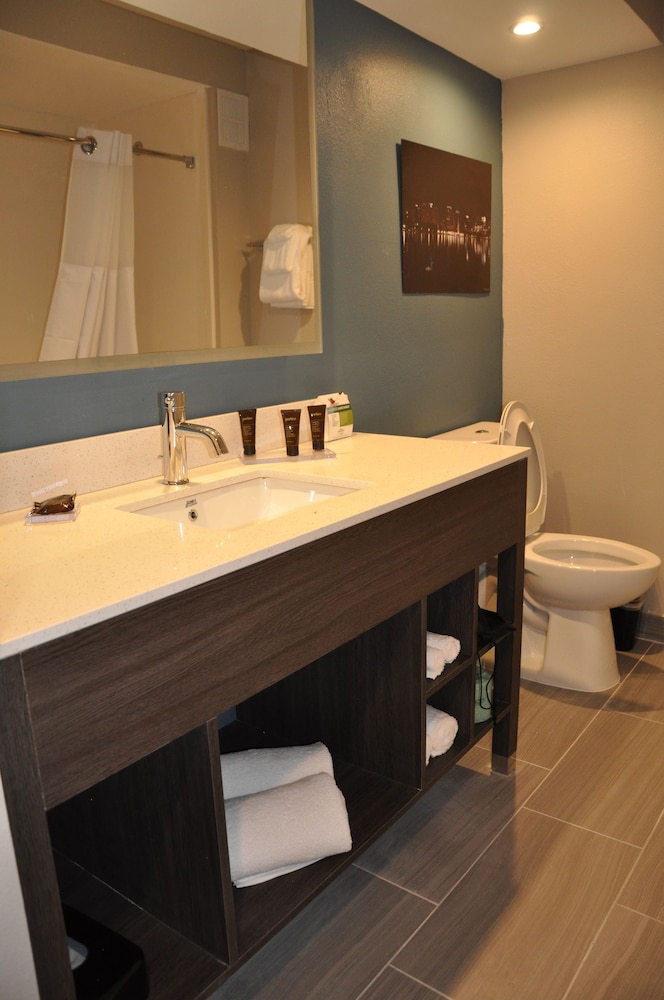 Nobile Hotel Parkway at Celebration Orlando — Hotel rooms in Kissimmee, Florida