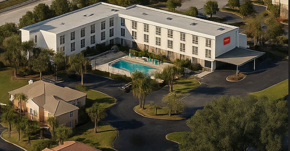 Nobile Hotel Parkway at Celebration Orlando — Hotel building in Kissimmee, Florida