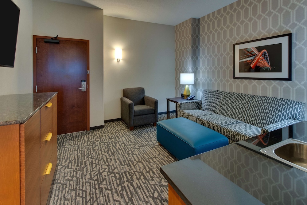 Drury Plaza Hotel Nashville Downtown — Hotel rooms in Nashville, Tennessee