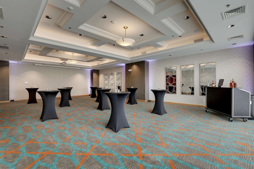 Drury Plaza Hotel Nashville Downtown — Restaurant & bars in Nashville, Tennessee