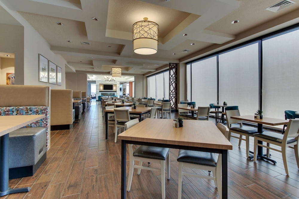 Drury Plaza Hotel Nashville Downtown — Restaurant & bars in Nashville, Tennessee