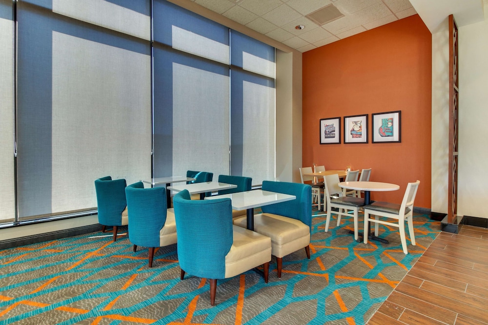 Drury Plaza Hotel Nashville Downtown — Restaurant & bars in Nashville, Tennessee