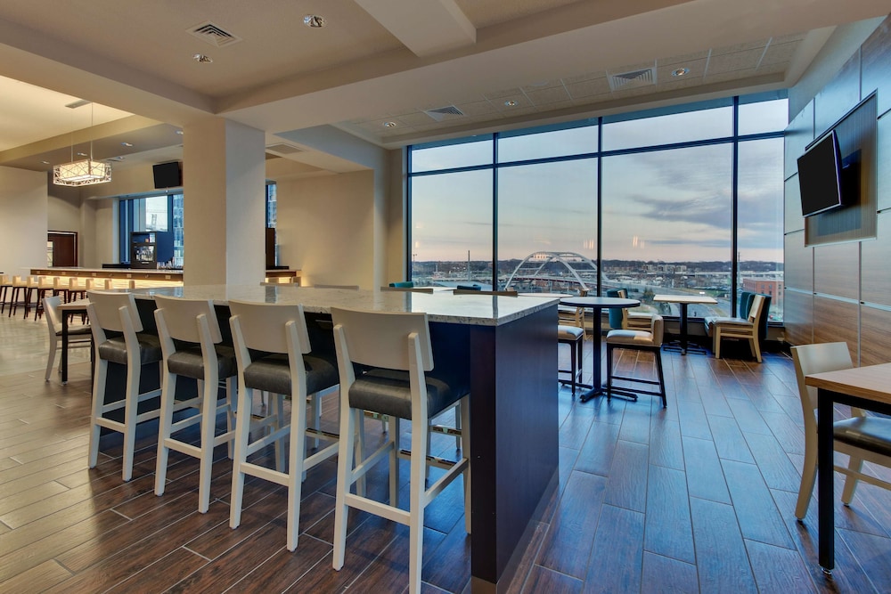 Drury Plaza Hotel Nashville Downtown — Restaurant & bars in Nashville, Tennessee