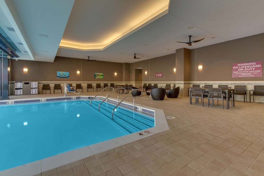 Drury Plaza Hotel Nashville Downtown — Swimming pool in Nashville, Tennessee