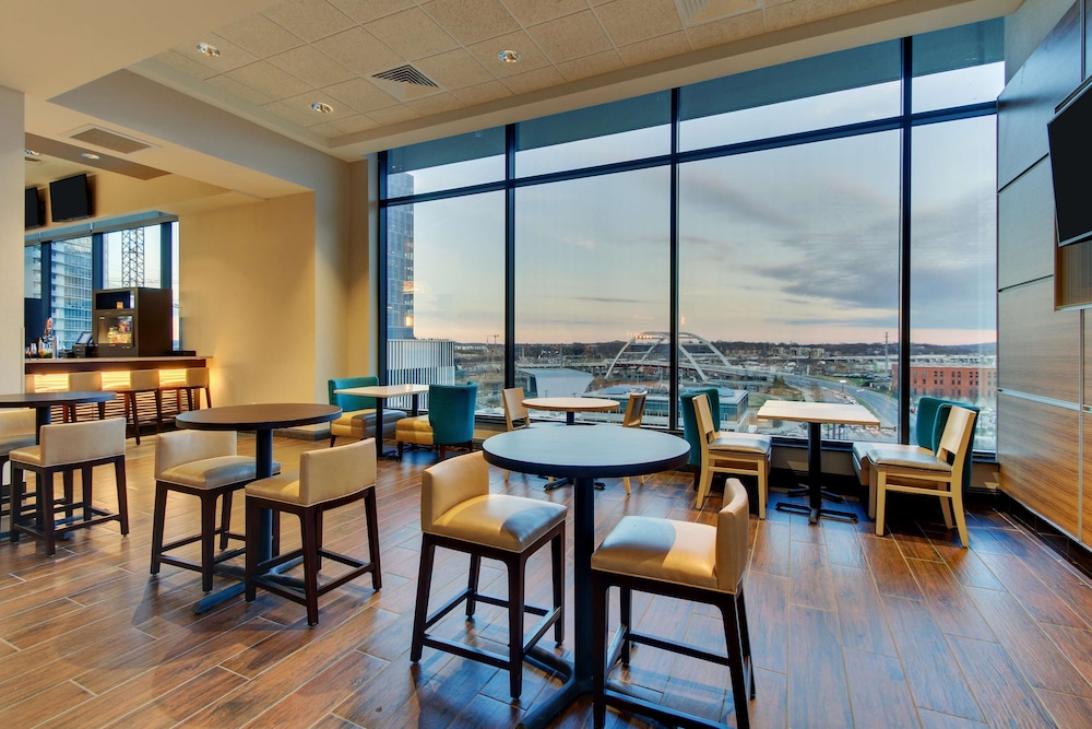 Drury Plaza Hotel Nashville Downtown — Restaurant & bars in Nashville, Tennessee