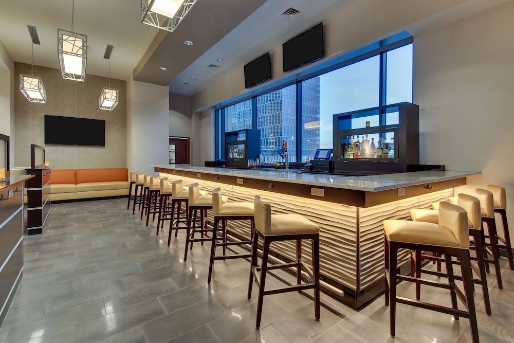 Drury Plaza Hotel Nashville Downtown — Restaurant & bars in Nashville, Tennessee