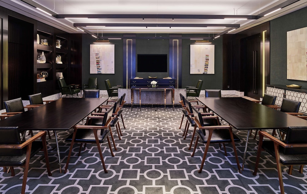 Waldorf Astoria Dubai International Financial Centre — Restaurant & bars in Dubai