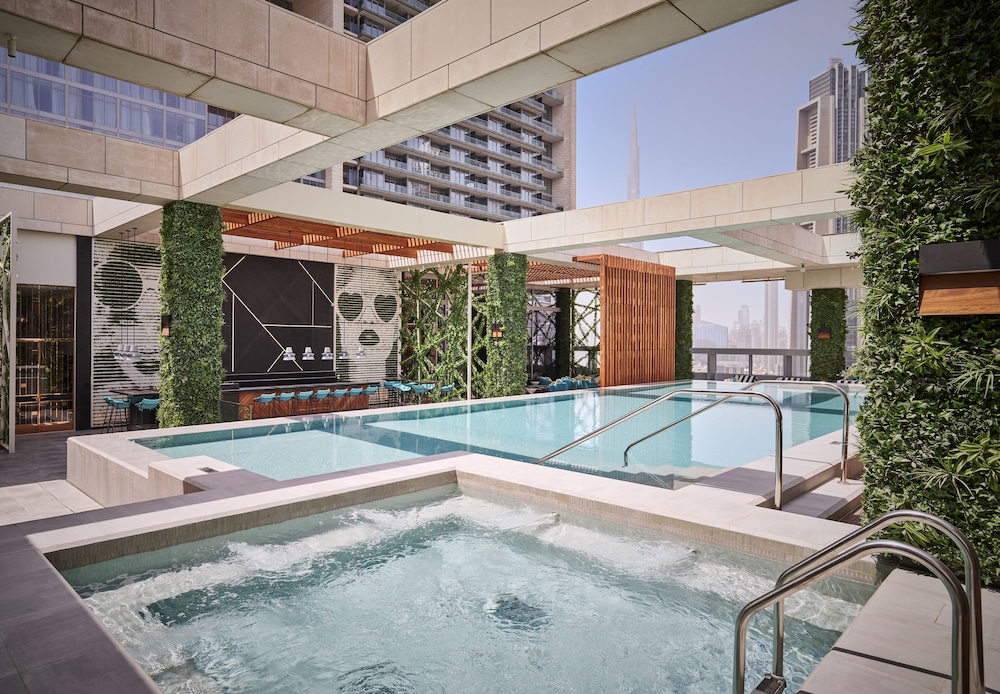 Waldorf Astoria Dubai International Financial Centre — Swimming pool in Dubai