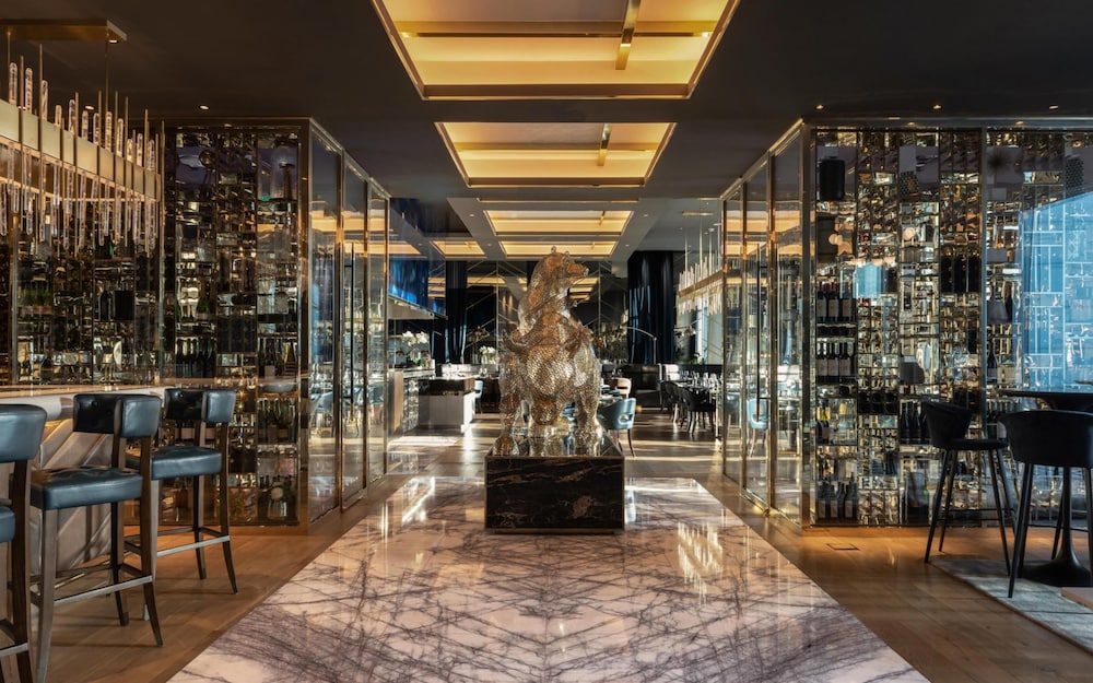 Waldorf Astoria Dubai International Financial Centre — Restaurant & bars in Dubai