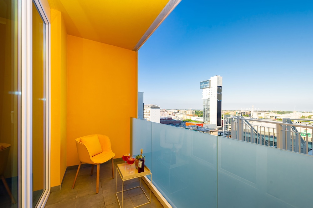 Staycity Aparthotels, Venice, Mestre — Hotel rooms in Mestre, Veneto