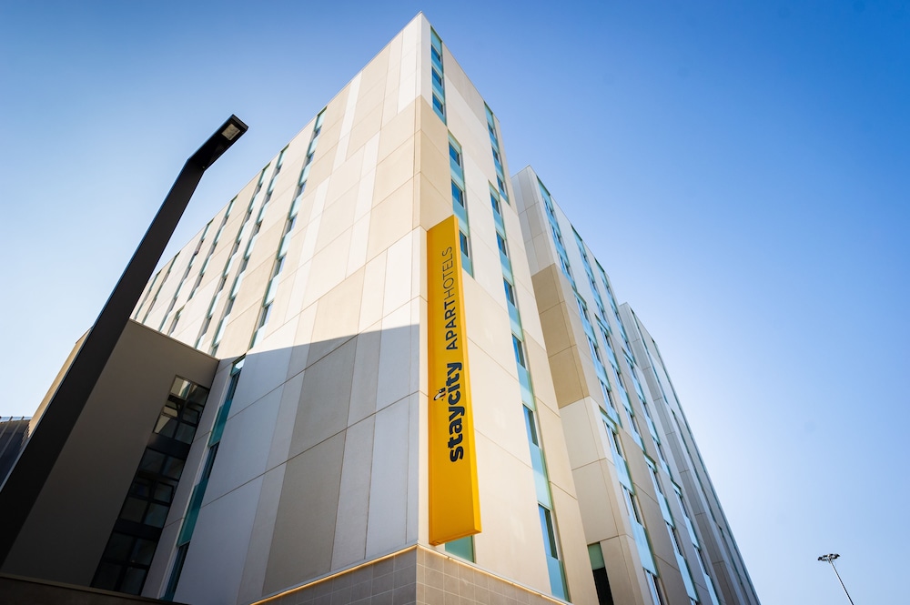 Staycity Aparthotels, Venice, Mestre — Hotel building in Mestre, Veneto