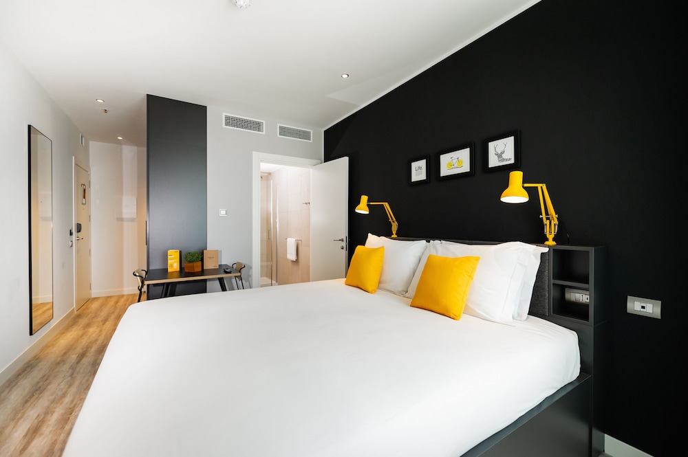 Staycity Aparthotels, Venice, Mestre — Hotel rooms in Mestre, Veneto