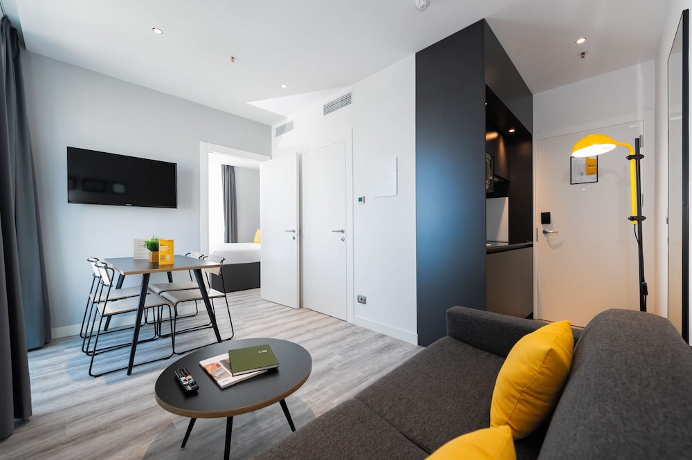 Staycity Aparthotels, Venice, Mestre — Hotel rooms in Mestre, Veneto