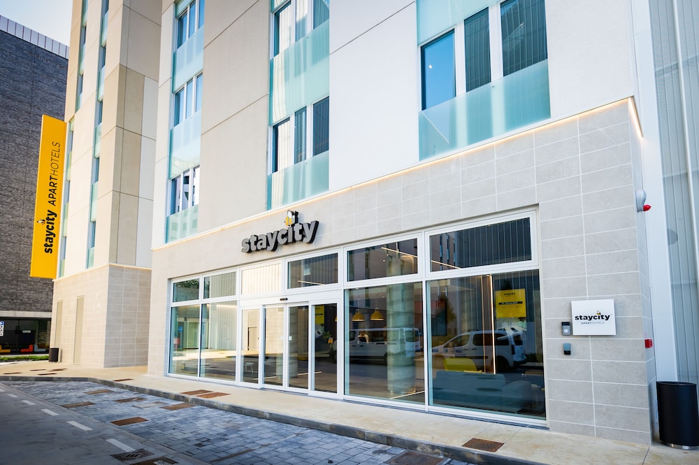 Staycity Aparthotels, Venice, Mestre — Hotel building in Mestre, Veneto