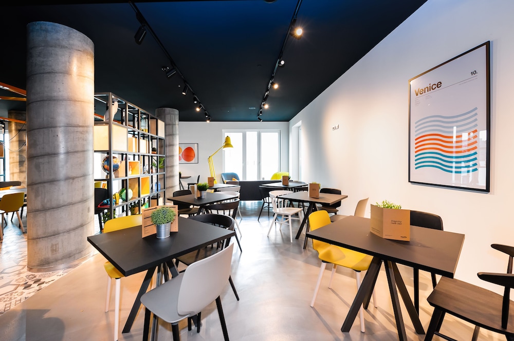 Staycity Aparthotels, Venice, Mestre — Restaurant & bars in Mestre, Veneto