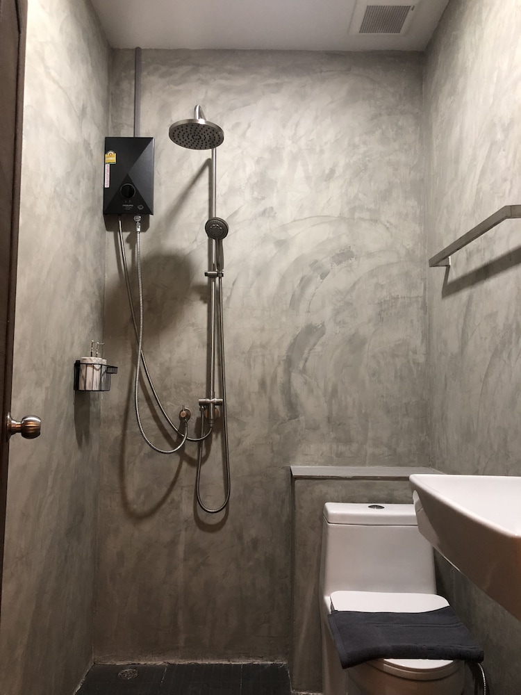 Tall Tree Kata Phuket - Hostel — Hotel rooms in Karon, Phuket Province