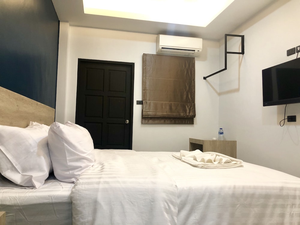 Tall Tree Kata Phuket - Hostel — Hotel rooms in Karon, Phuket Province