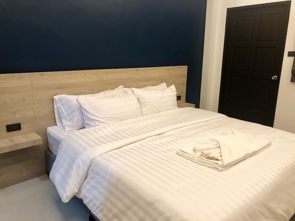 Tall Tree Kata Phuket - Hostel — Hotel rooms in Karon, Phuket Province