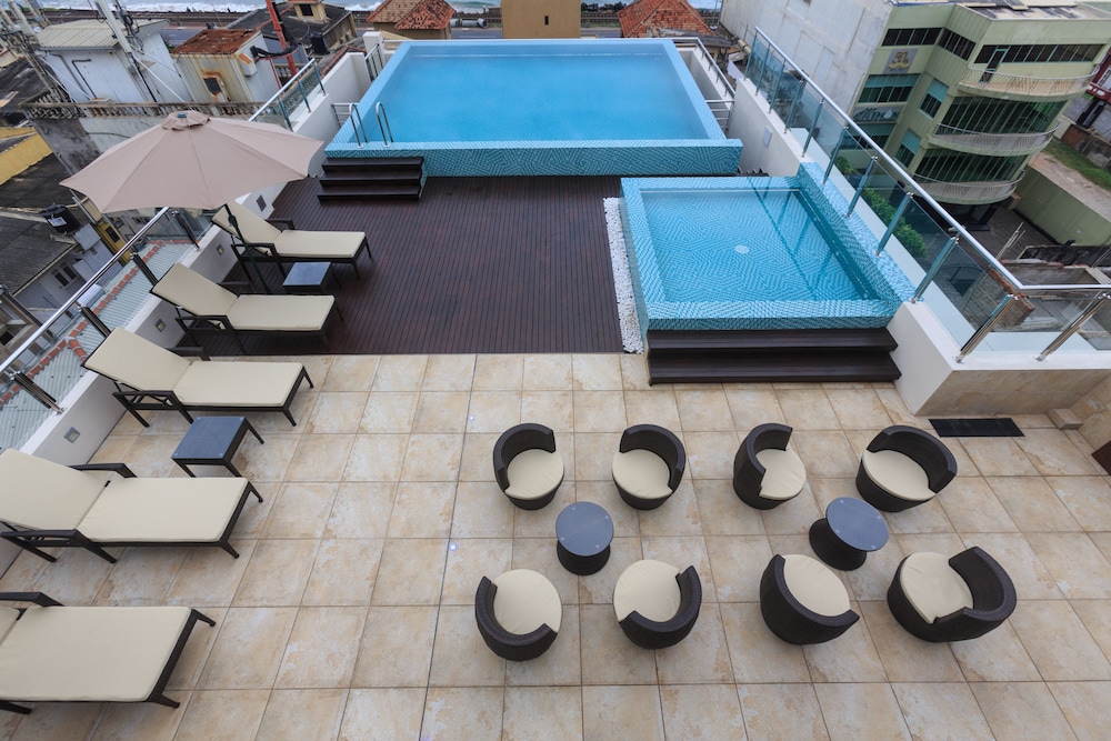 Renuka City Hotel — Swimming pool in Colombo, Western Province