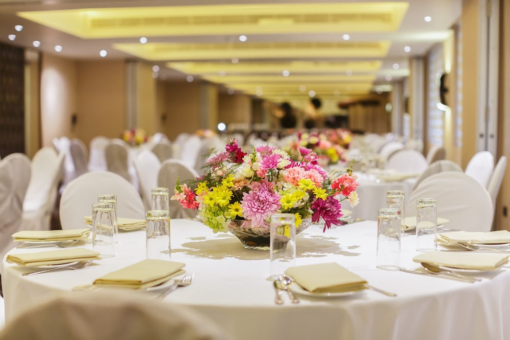 Renuka City Hotel — Restaurant & bars in Colombo, Western Province