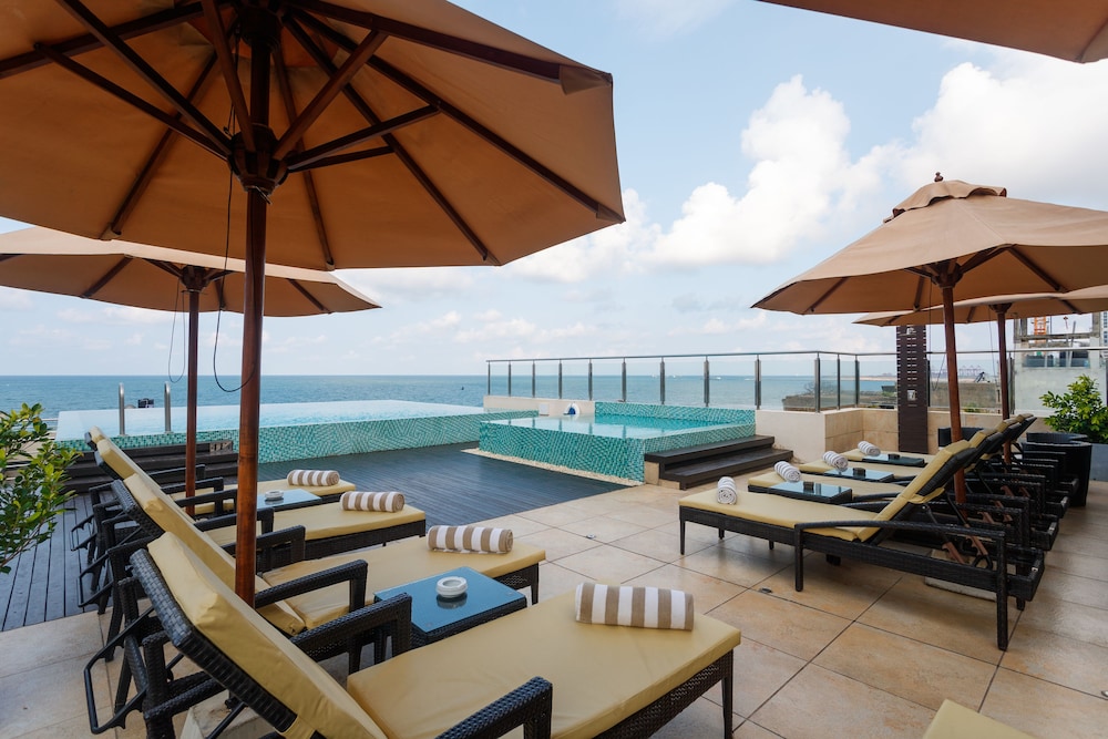 Renuka City Hotel — Swimming pool in Colombo, Western Province