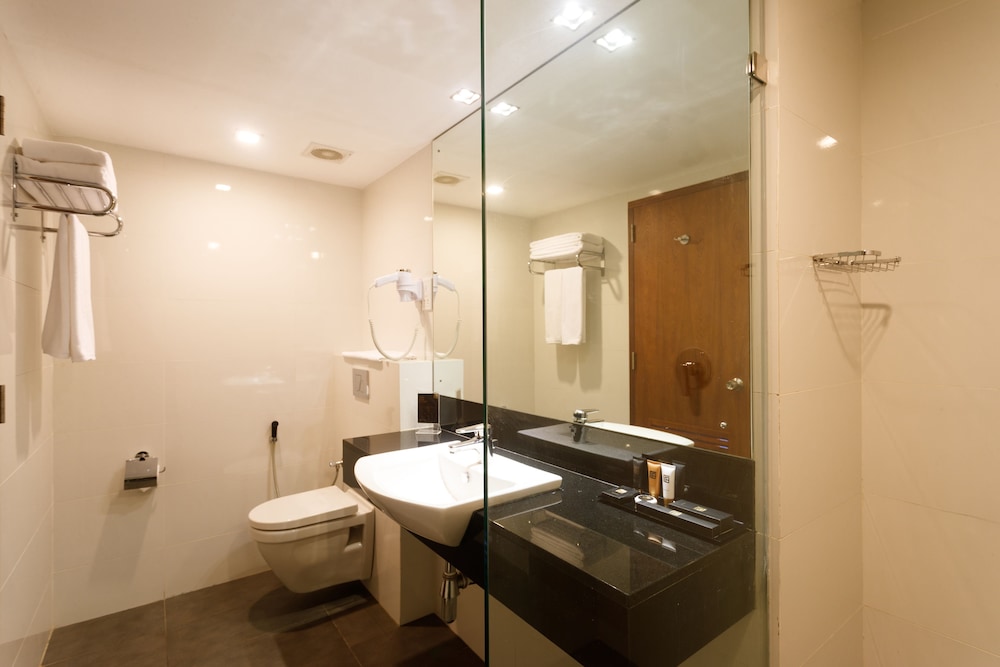 Renuka City Hotel — Hotel rooms in Colombo, Western Province