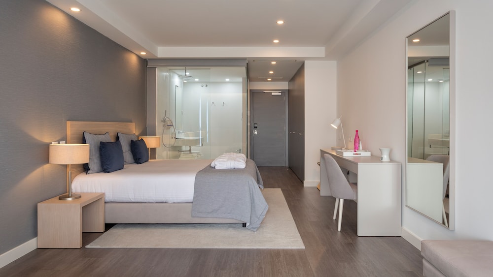 Longevity Health and Wellness Hotel - Adults Only — Rooms in Alvor, Faro
