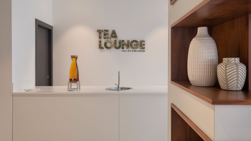 Longevity Health and Wellness Hotel - Adults Only — Restaurant in Alvor, Faro
