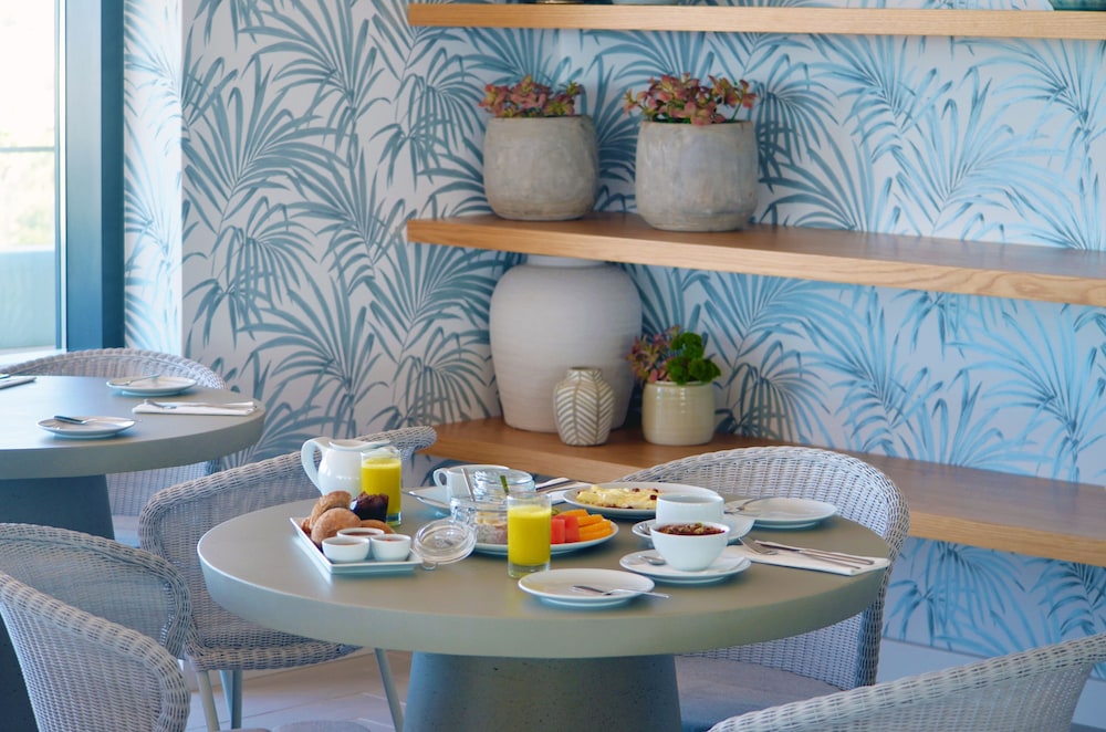 Longevity Health and Wellness Hotel - Adults Only — Restaurant in Alvor, Faro
