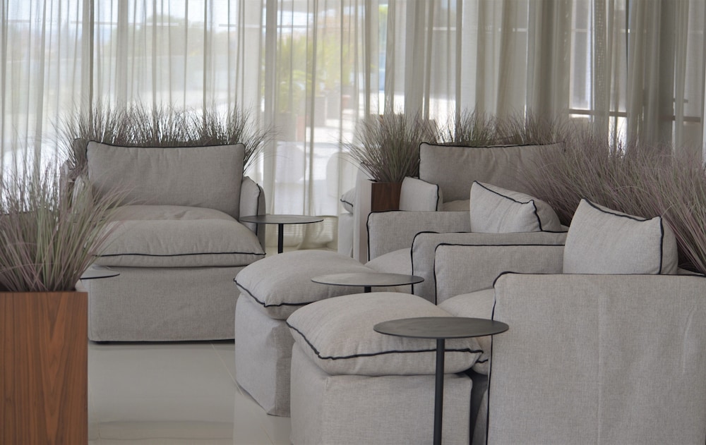 Longevity Health and Wellness Hotel - Adults Only — Restaurant in Alvor, Faro
