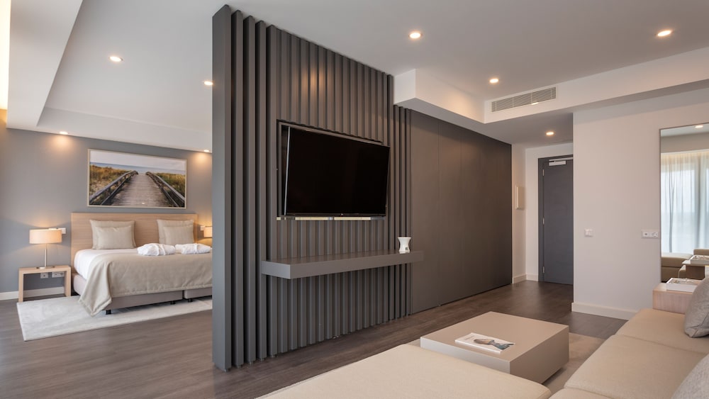 Longevity Health and Wellness Hotel - Adults Only — Rooms in Alvor, Faro