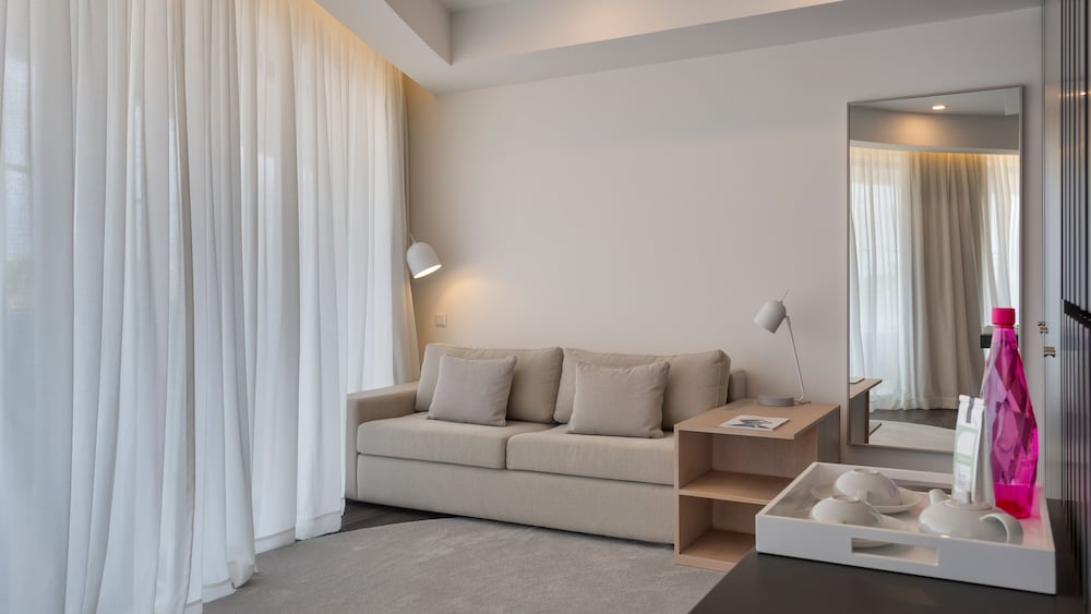 Longevity Health and Wellness Hotel - Adults Only — Rooms in Alvor, Faro