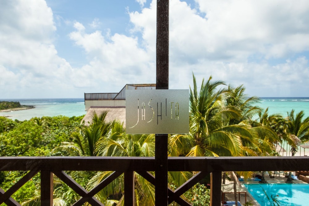 Jashita Hotel — Hotel building in Tulum, Quintana Roo