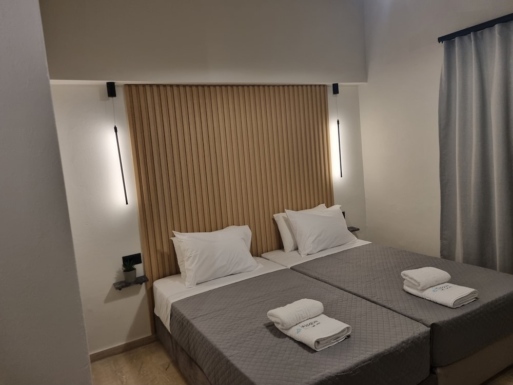 Eloque Simple living space — Hotel rooms in Chania