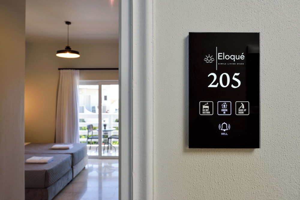 Eloque Simple living space — Hotel rooms in Chania