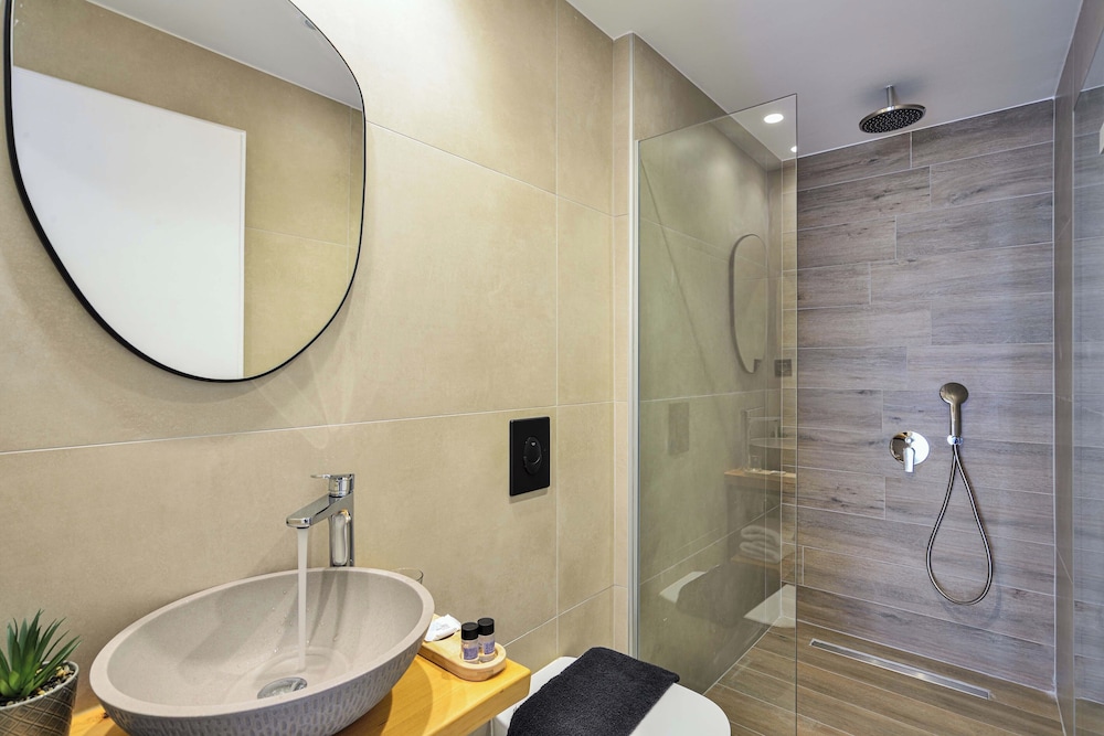 Eloque Simple living space — Hotel rooms in Chania