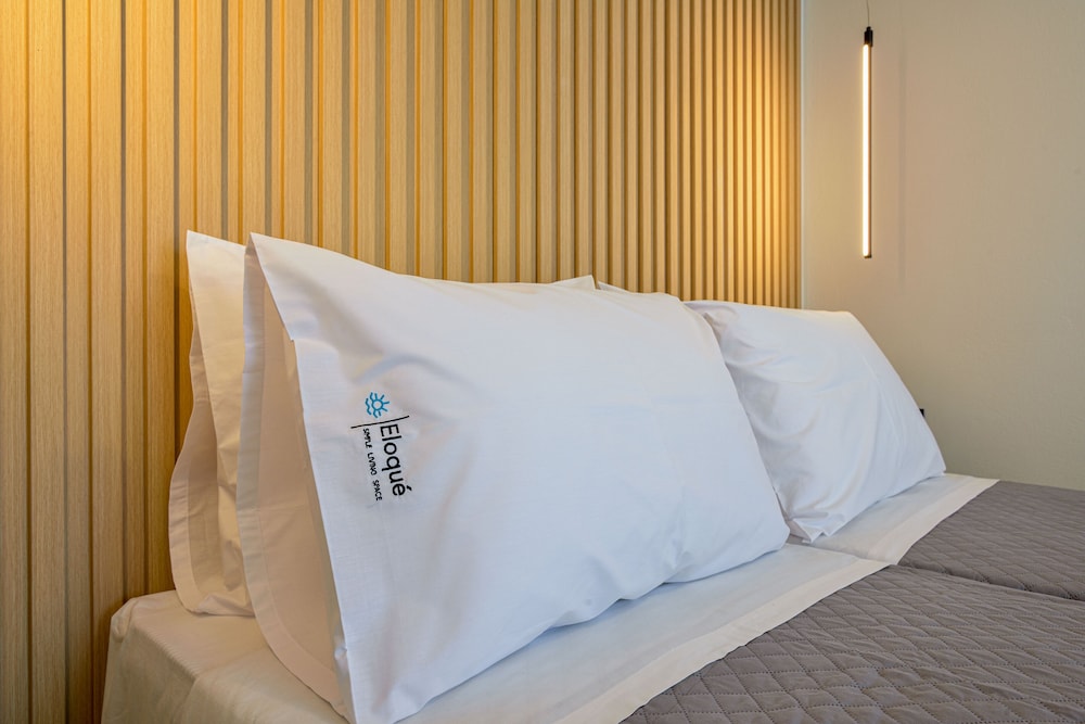 Eloque Simple living space — Hotel rooms in Chania