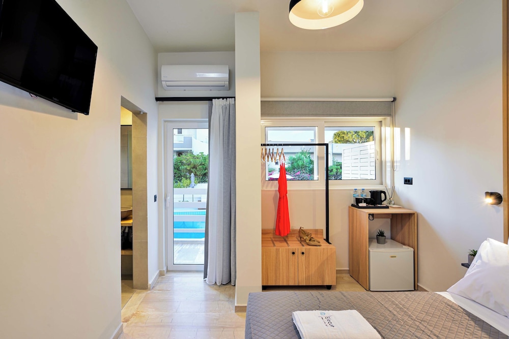 Eloque Simple living space — Hotel rooms in Chania