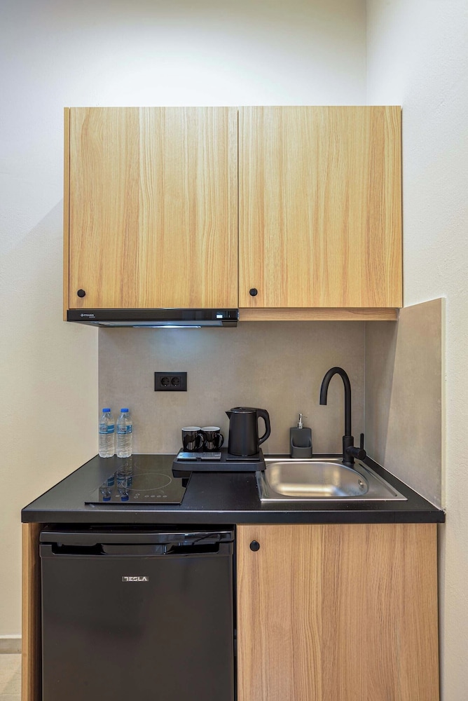 Eloque Simple living space — Hotel rooms in Chania