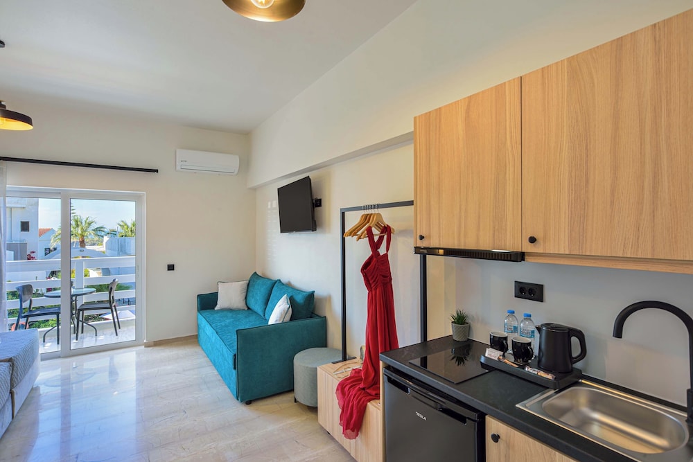 Eloque Simple living space — Hotel rooms in Chania