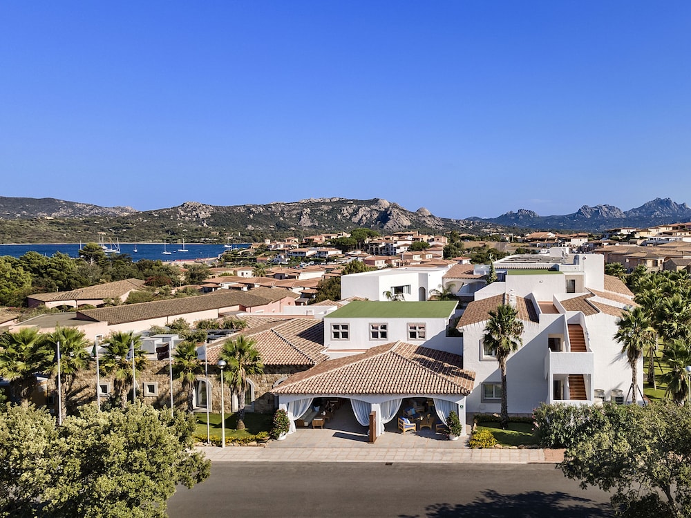 Grand Hotel Cannigione — Hotel building in Arzachena, Sardinia