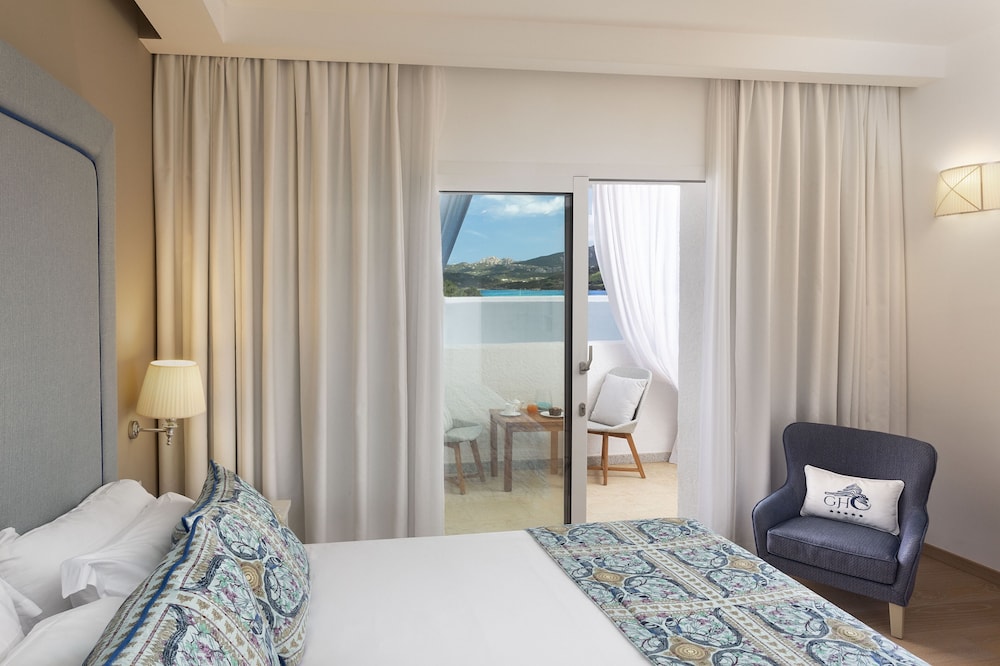 Grand Hotel Cannigione — Hotel rooms in Arzachena, Sardinia