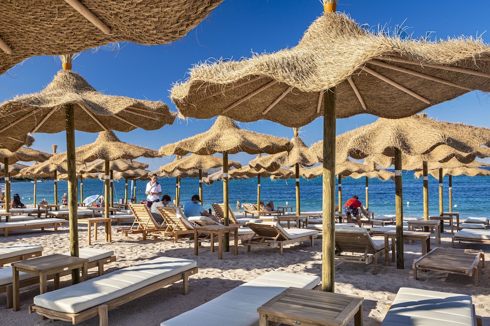 Grand Hotel Cannigione — Beach in Arzachena, Sardinia