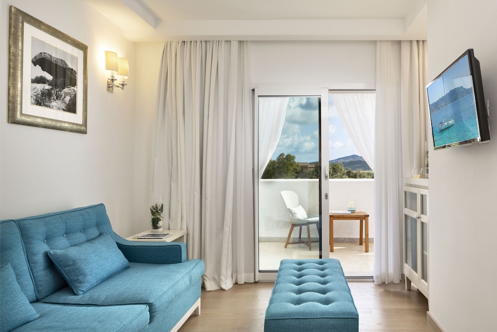 Grand Hotel Cannigione — Hotel rooms in Arzachena, Sardinia