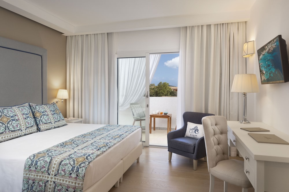 Grand Hotel Cannigione — Hotel rooms in Arzachena, Sardinia
