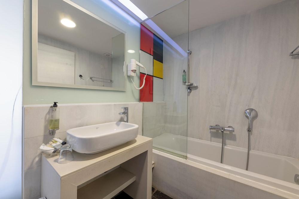 Akti Palace Hotel - All inclusive — Hotel rooms in Kardamena, South Aegean