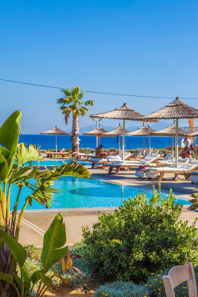 Akti Palace Hotel - All inclusive — Swimming pool in Kardamena, South Aegean