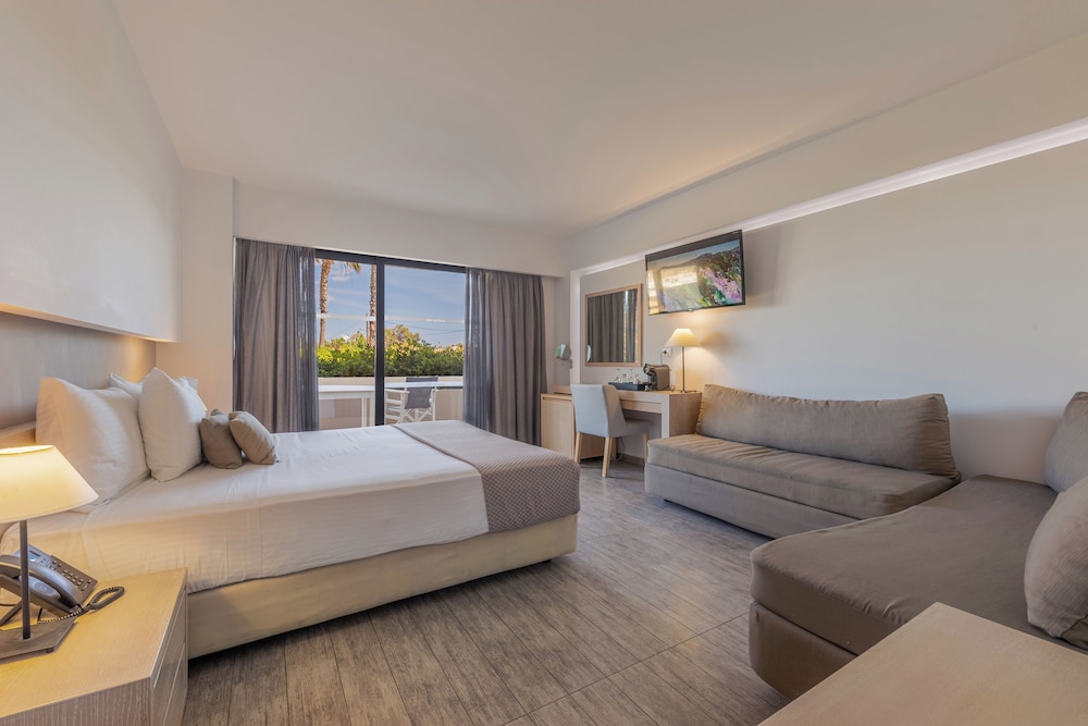 Akti Palace Hotel - All inclusive — Hotel rooms in Kardamena, South Aegean